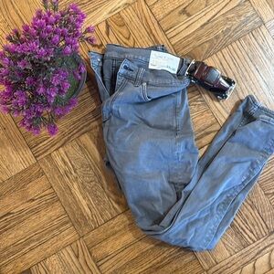 Rag & Bone
Color: Shadow Grey 
31 W x 30 L
Excellent Condition + Washed 
Fit 1